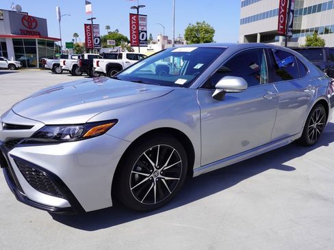 Certified 2024 Toyota Camry SE FWD image 4