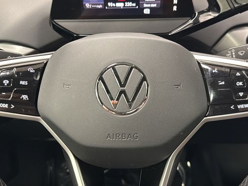 Used 2023 Volkswagen ID.4 Pro S AWD/4WD image 16