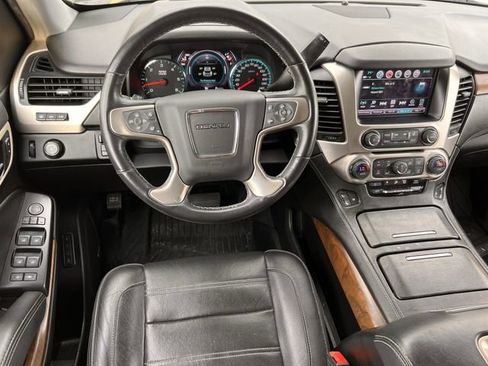 Used 2019 GMC Yukon Denali w/ Denali Ultimate Package image 11