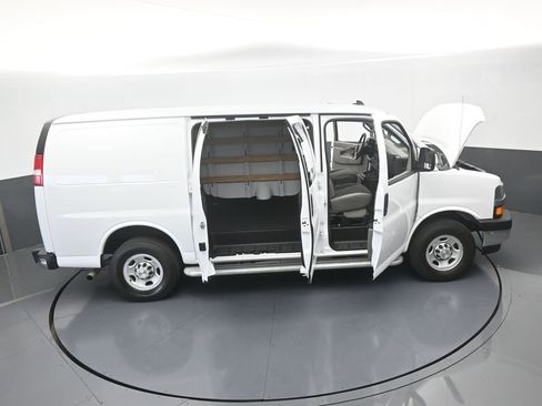 Used 2024 Chevrolet Express 2500 w/ Driver Convenience Package image 60