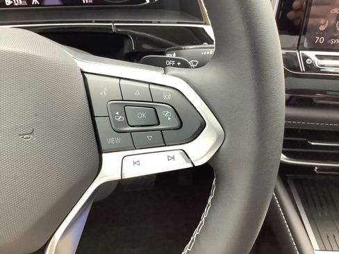 New 2025 Volkswagen Atlas SE image 25