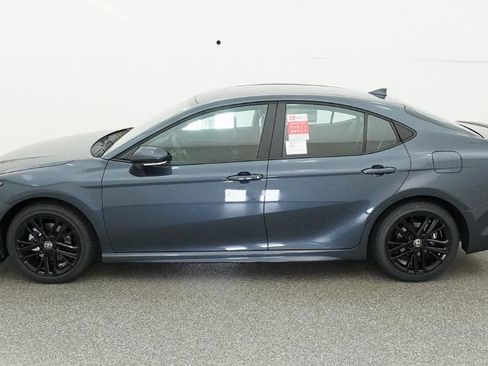 New 2026 Toyota Camry SE image 5