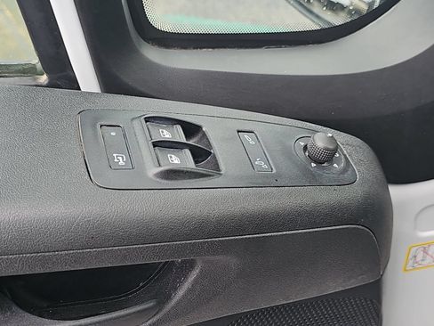 Used 2025 RAM ProMaster 2500 w/ Convenience Group FWD image 25