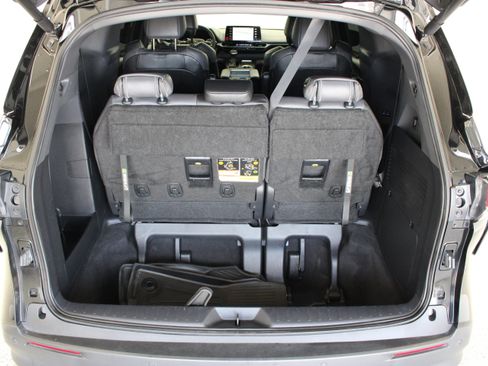 Used 2024 Toyota Sienna XLE Woodland Edition AWD/4WD image 35