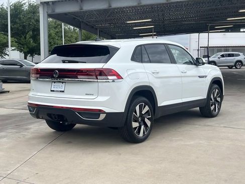 New 2026 Volkswagen Atlas Cross Sport SE FWD image 8