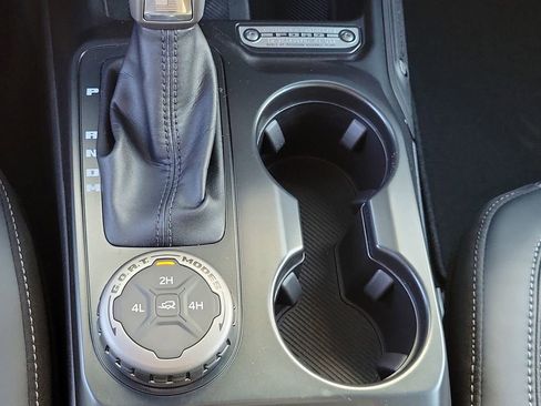 New 2026 Ford Bronco Outer Banks AWD/4WD image 31