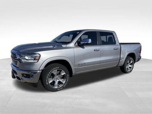 Used 2022 RAM 1500 Laramie AWD/4WD image 5