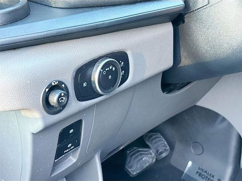 Used 2023 Ford Transit 350 XLT image 10