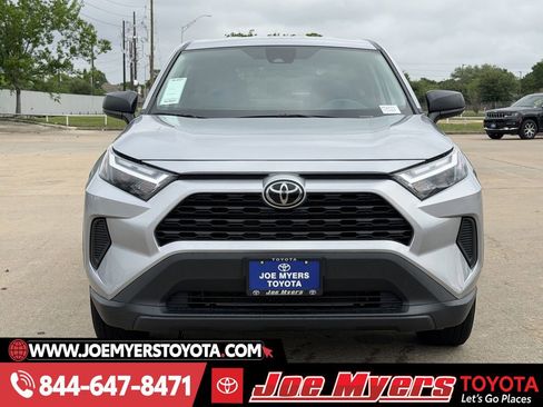 Used 2025 Toyota RAV4 LE image 3