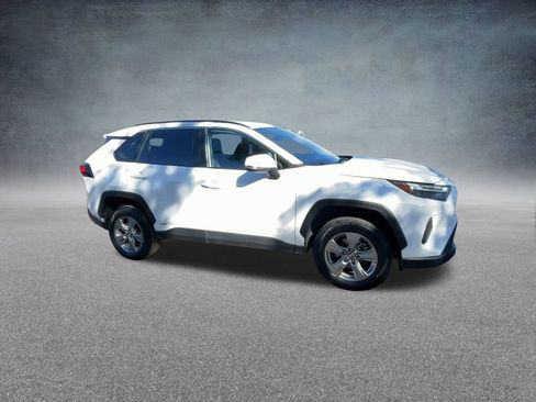 Used 2024 Toyota RAV4 XLE image 27