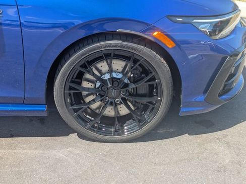 Used 2025 Volkswagen Golf R Black Edition image 11