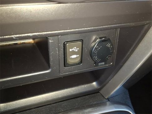 Used 2015 Toyota 4Runner SR5 image 19