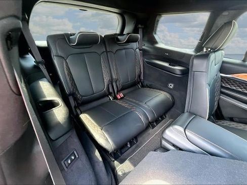 Used 2025 Jeep Grand Cherokee L Summit AWD/4WD image 23