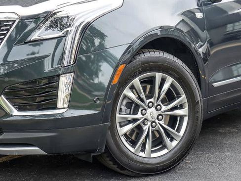 Used 2023 Cadillac XT5 Premium Luxury w/ Technology Package AWD/4WD image 3