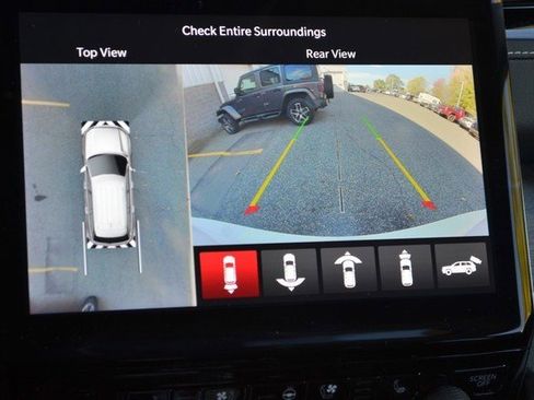 Used 2023 Jeep Grand Cherokee 4WD 4xe w/ Luxury Tech Group II image 32