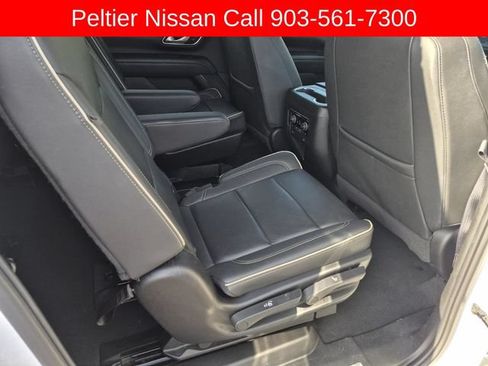 Used 2024 Chevrolet Suburban Premier RWD image 19
