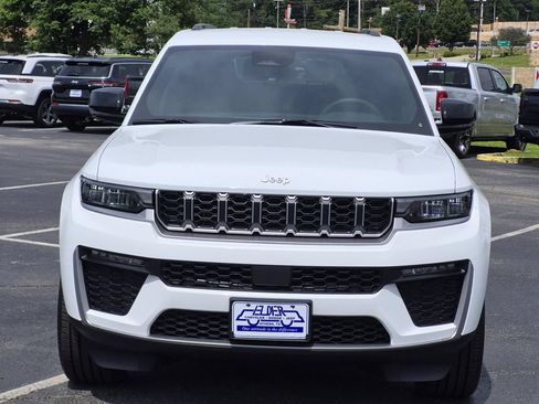 New 2026 Jeep Grand Cherokee L Limited RWD image 2