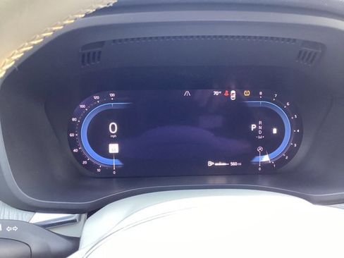 Used 2024 Volvo XC60 B5 Plus image 20