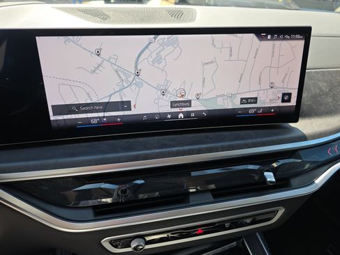 Used 2025 BMW X7 xDrive40i w/ Premium Package AWD/4WD image 28