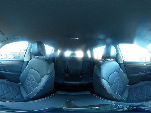 Used 2025 Volkswagen Atlas SE image 42