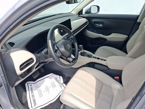Used 2023 Honda HR-V EX-L image 4