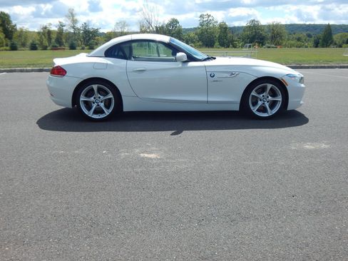 Used 2016 BMW Z4 sDrive28i image 6