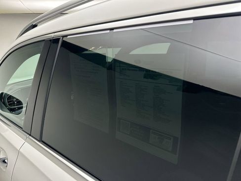 Used 2023 Mercedes-Benz GLS 450 4MATIC image 21