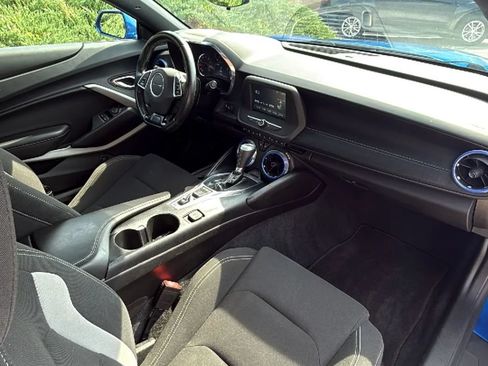 Used 2018 Chevrolet Camaro LT RWD image 21