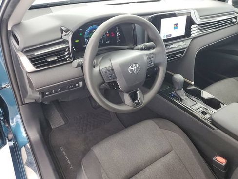 Used 2025 Toyota Camry LE w/ Convenience Package FWD image 19