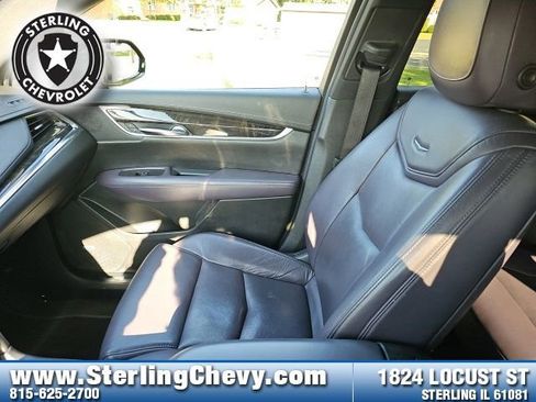 Used 2017 Cadillac XT5 Premium Luxury image 24