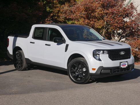 New 2025 Ford Maverick XLT w/ XLT Luxury Package image 29