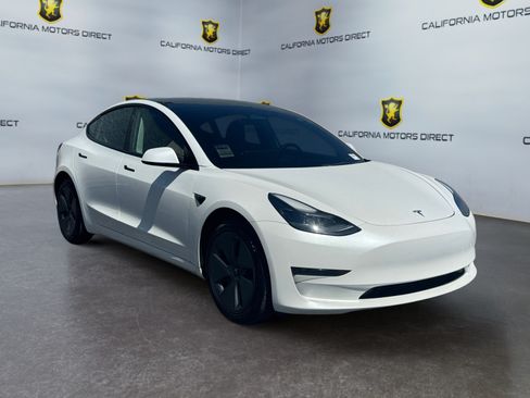 Used 2023 Tesla Model 3 Standard Range RWD image 7