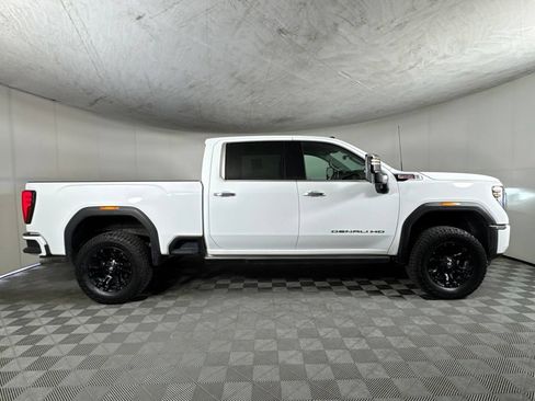 Used 2024 GMC Sierra 3500 Denali w/ Denali Reserve Package AWD/4WD image 4