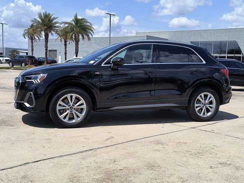 Used 2025 Audi Q3 2.0T Premium w/ Convenience Package image 2