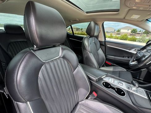 Used 2020 Genesis G70 2.0T w/ Elite Package RWD image 39