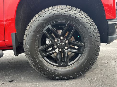 Used 2020 Chevrolet Silverado 1500 LT Trail Boss AWD/4WD image 13