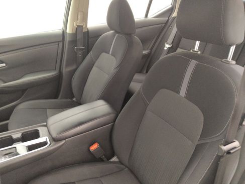 Used 2024 Nissan Sentra SV FWD image 17