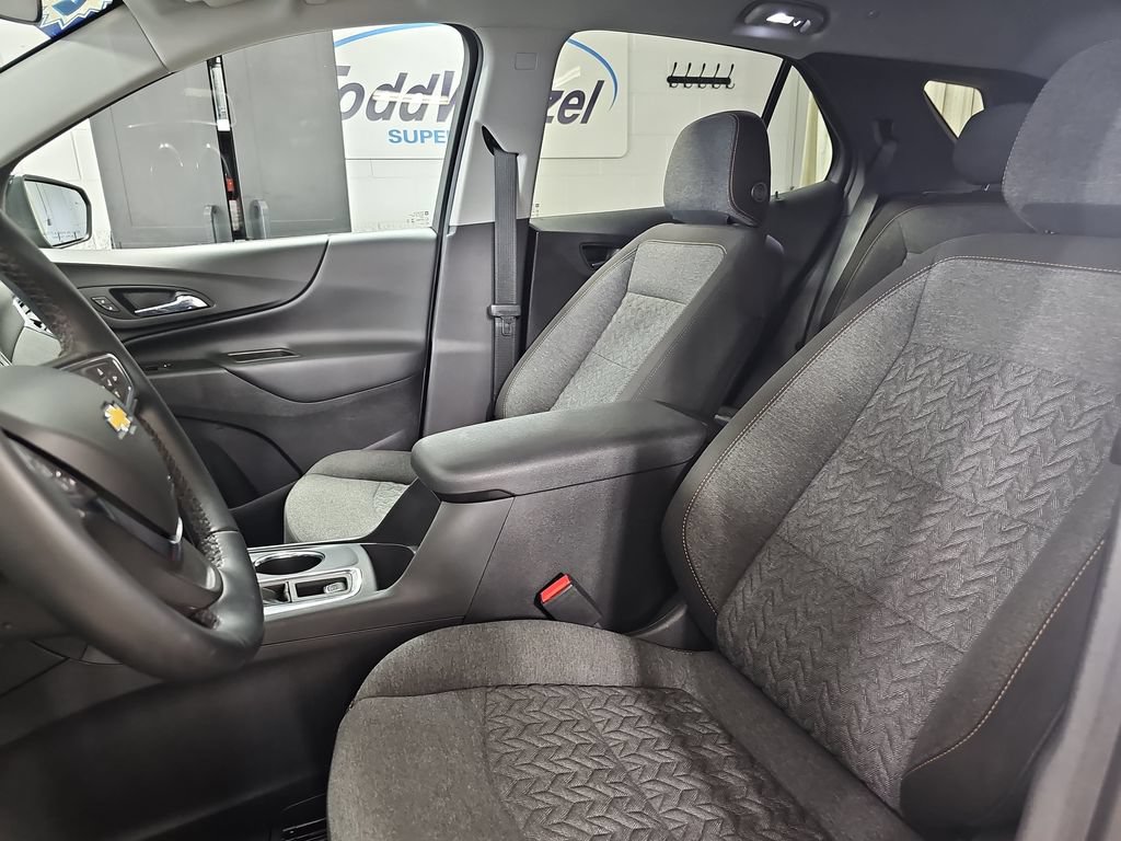 Certified 2024 Chevrolet Equinox LT w/ LPO, Floor Liner Package AWD/4WD image 19
