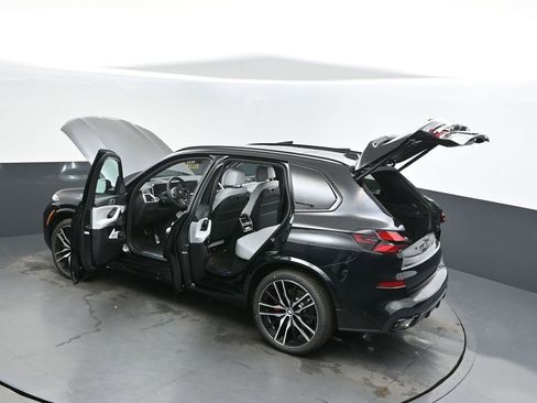 New 2026 BMW X5 sDrive40i w/ M Sport Package image 2