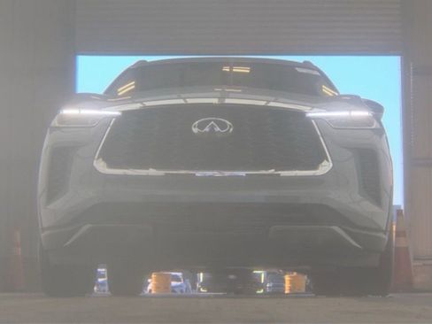 Used 2025 INFINITI QX60 Sensory w/ Vision Package image 4