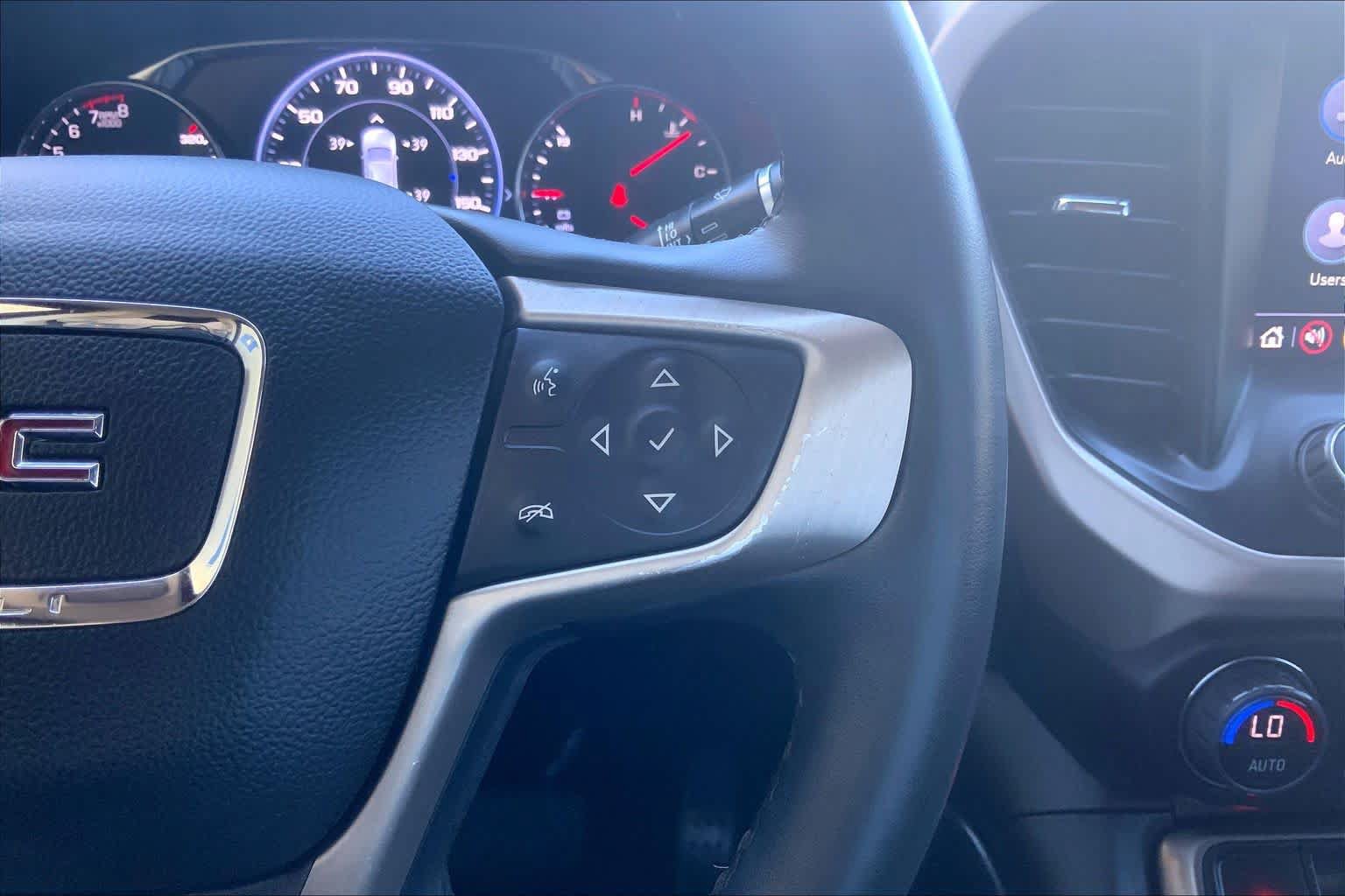 Used 2023 GMC Acadia Denali w/ Denali Ultimate Package FWD image 25