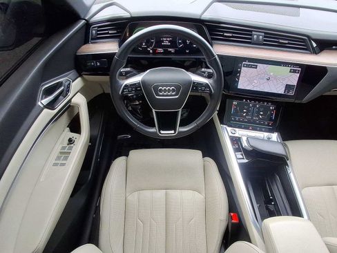 Used 2024 Audi Q8 e-tron Prestige AWD/4WD image 27