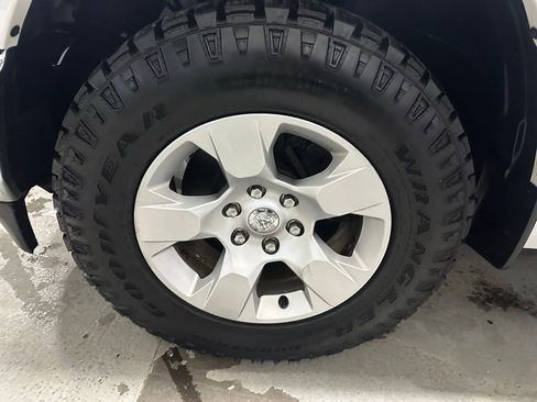 Used 2019 RAM 1500 Big Horn image 21