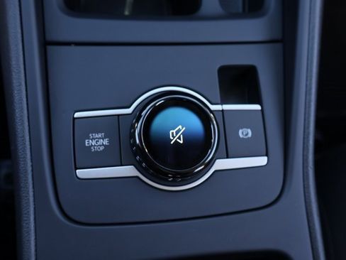 Certified 2025 Volkswagen Tiguan S image 25