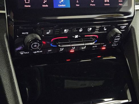 Used 2022 Jeep Grand Cherokee Trailhawk image 15