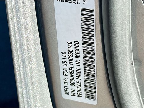 Used 2024 RAM 2500 Laramie image 12