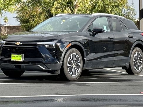 Used 2024 Chevrolet Blazer EV LT AWD/4WD image 16