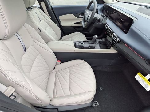 New 2026 Nissan Sentra SL image 24