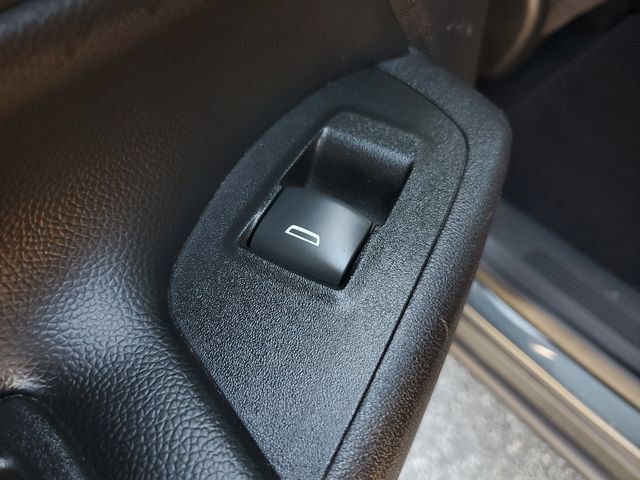 Used 2019 Chevrolet Equinox LT FWD image 16
