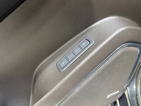 Used 2020 GMC Yukon Denali w/ Denali Ultimate Package image 39